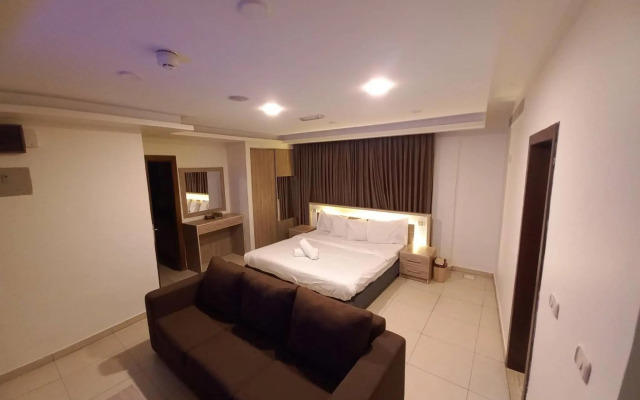 Lujain Hotel Suites