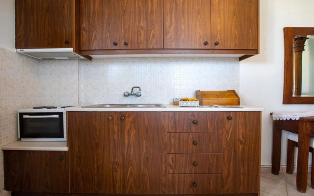 Inviting Arokaria Apartment in Panormo