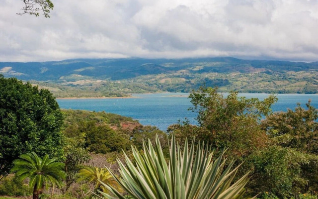 Lake Arenal Brewery Hostel