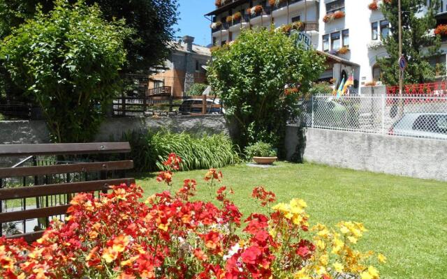 Appartamenti Via Monte Braulio 19