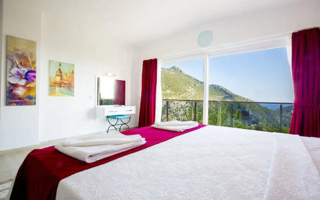 Villa Ermis by Akdenizvillam