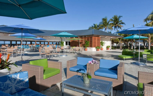 Naples Beach Club, A Four Seasons Resort