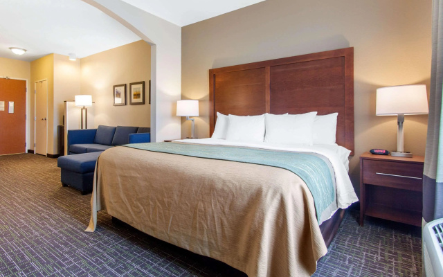 Comfort Inn & Suites Norman near University