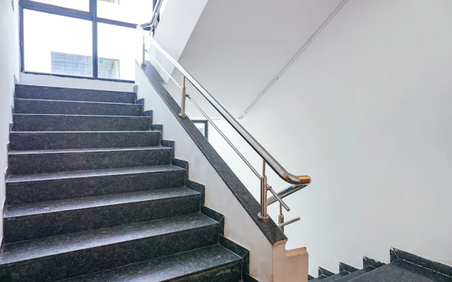 FabHotel Aura Homes