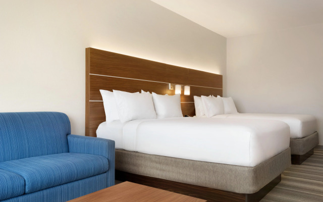 Holiday Inn Express & Suites-Cincinnati South - Wilder by IHG