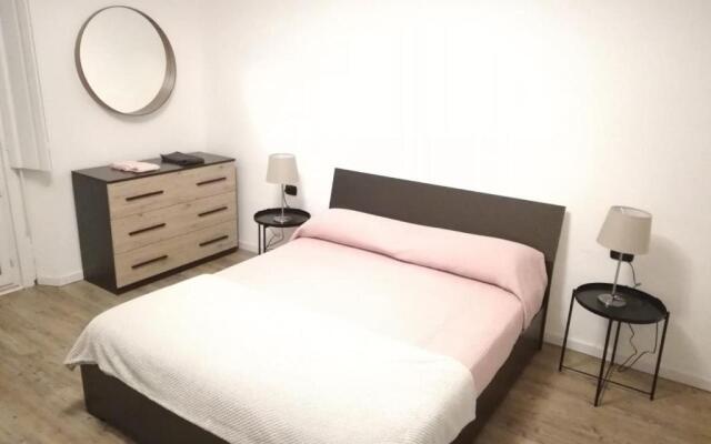 CENTRO e PARCO 10 min - flat in Monza