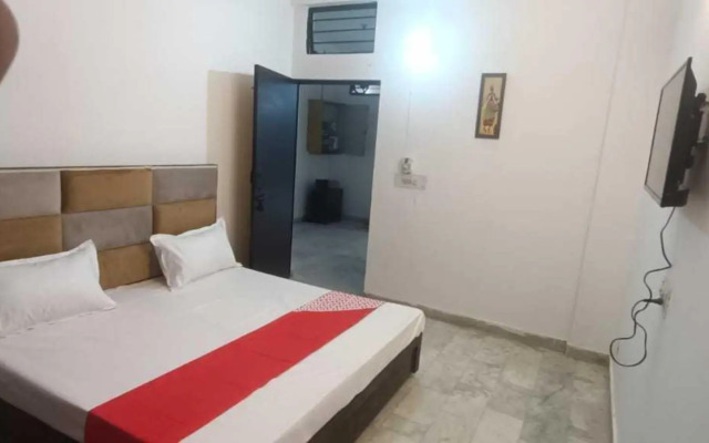 OYO 70049 Hotel Pearl Inn