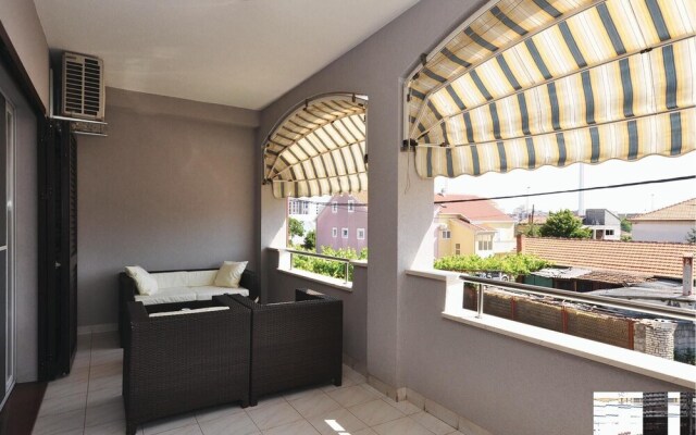 Stunning Apartment in Zadar With 2 Bedrooms, Wifi and Outdoor Swimming Pool