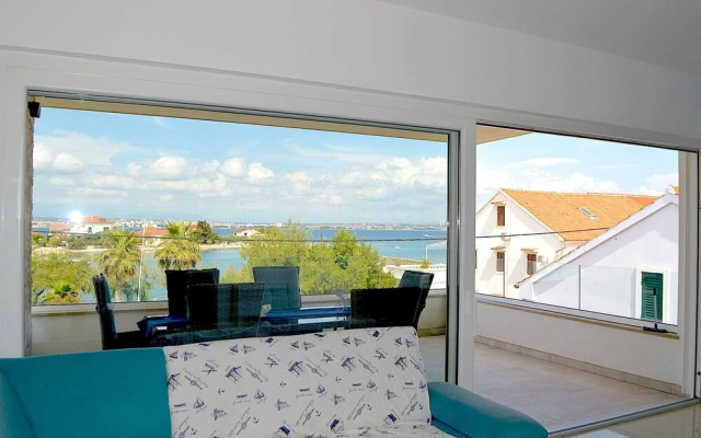 Seafront 2-bedroom Apartment The New View