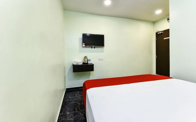 OYO 90445 Th Hotel – Guest Rooms – Bahau