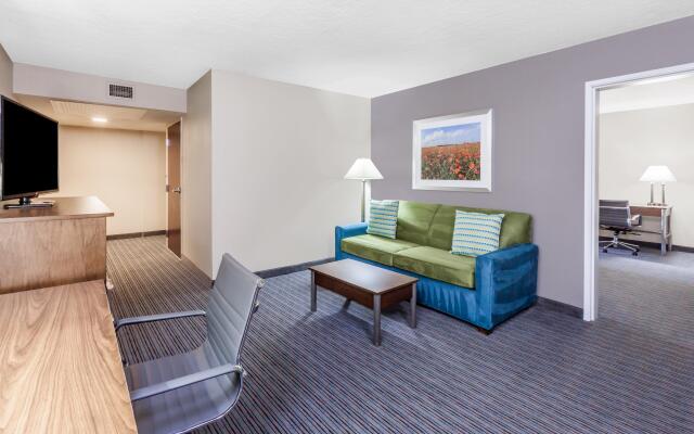 Holiday Inn Hotel & Suites Oklahoma City North by IHG