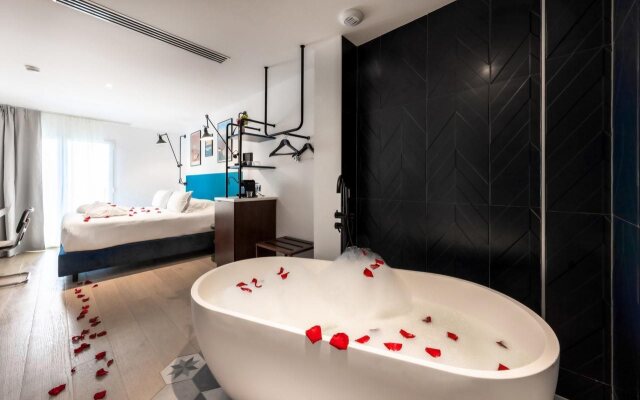 Victoria Boutique Hotel