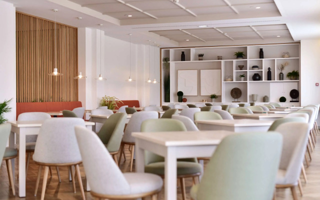 Dolce by Wyndham CampoReal Lisboa