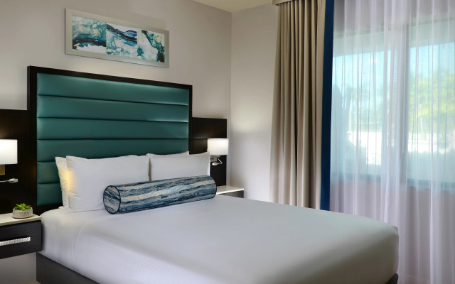 Naples Bay Resort & Marina
