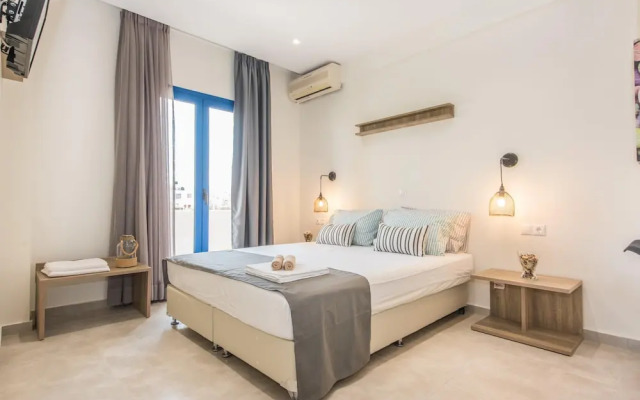 Mikes Beach Apartments & Studios