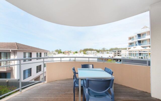 Cote D'Azur, Unit 7/61 Donald Street