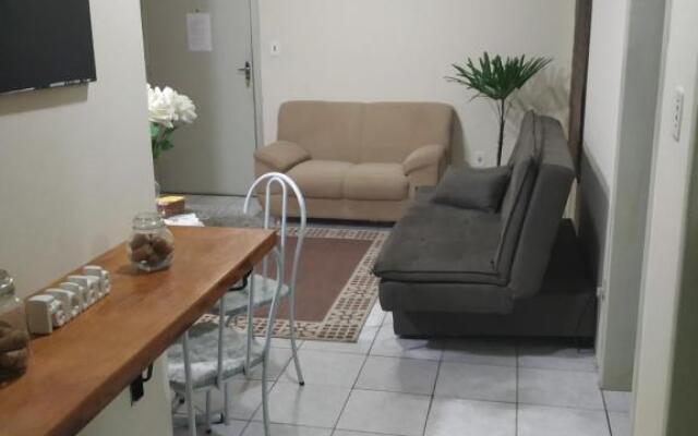 Apto 2 quartos, cond fechado, com vaga, quarto andar