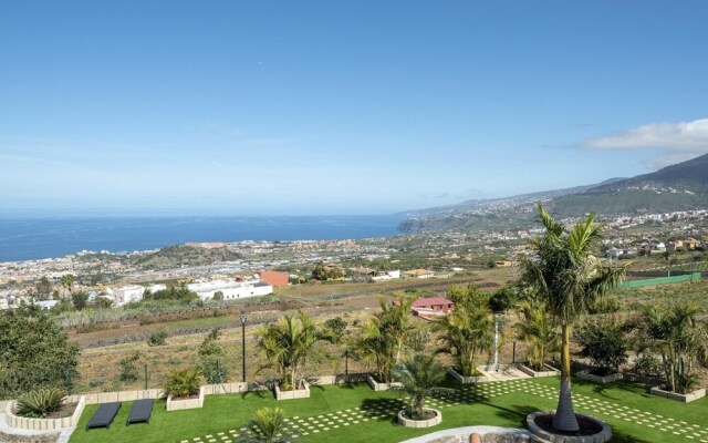 Heritage Holiday Home in La Orotava With City View