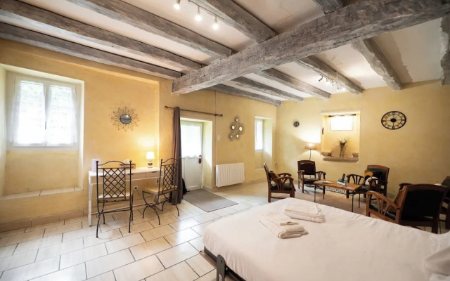 Logis Hôtel Domaine les Falaises