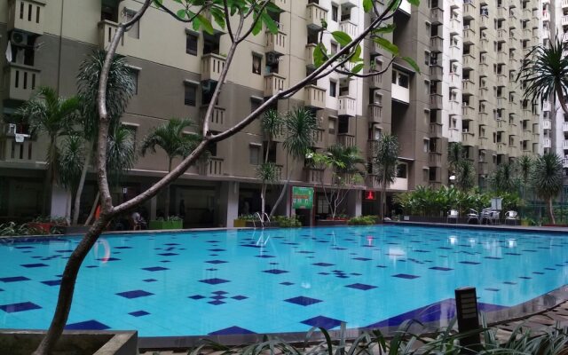 Nice 2Br Apartment At Gateway Ahmad Yani Cicadas