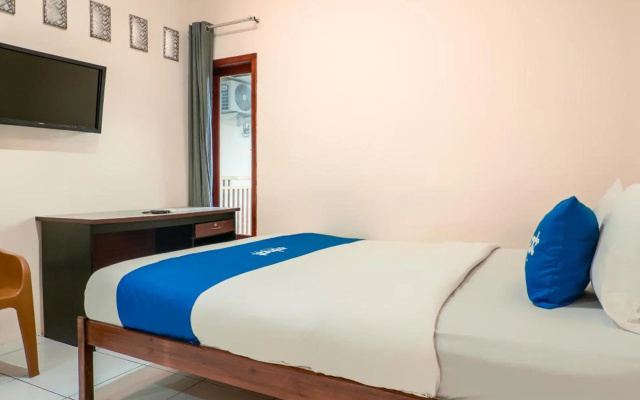 Rehat at Wahidin Guest House – Guest Rooms – Cirebon