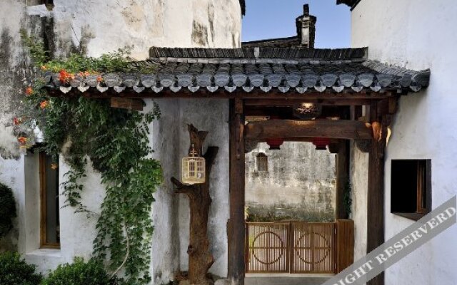 Sansheng Yizhai Hostel