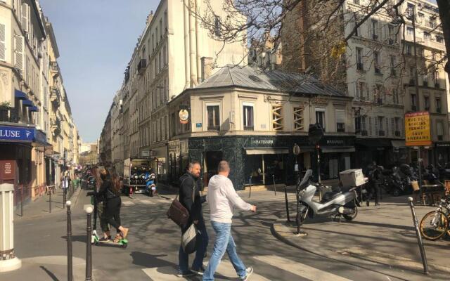 ARC DE TRIOMPHE-CARNOT Luxury & Design
