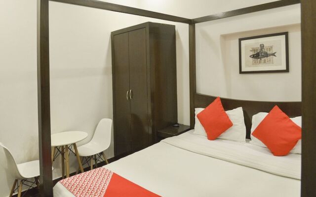 OYO Flagship 3352 Krishna Guest Lines Bagri Market