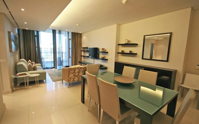 One Bedroom Apartment - Fully Equipped Waterfront Based, V&a Marina Residential