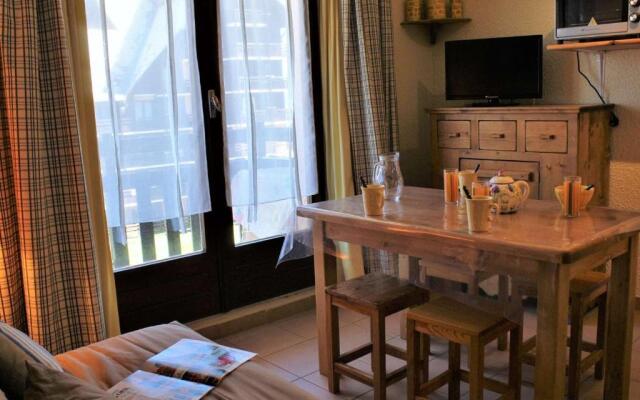 Appartement Risoul, 1 pièce, 4 personnes - FR-1-330-168