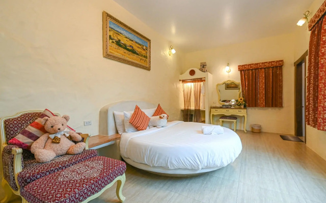 Swiss Valley Hip Resort