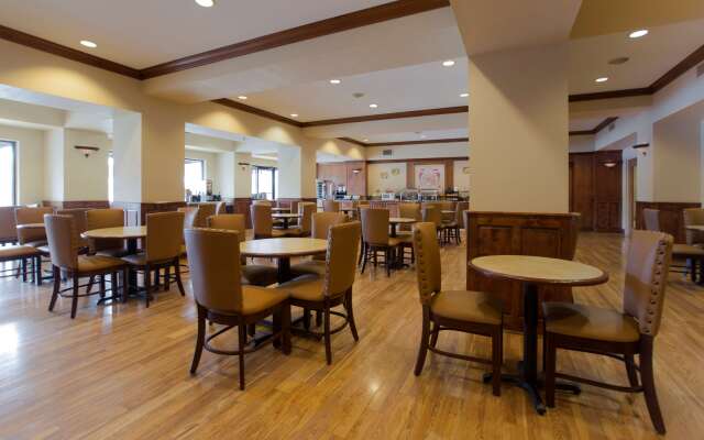 Music Road Resort Hotel and Inn