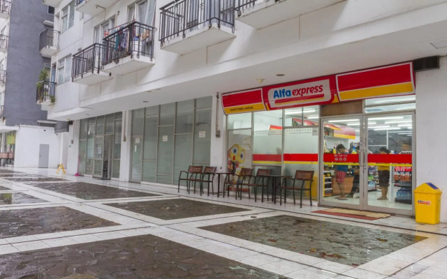 RedDoorz Apartment @ Jarrdin Cihampelas