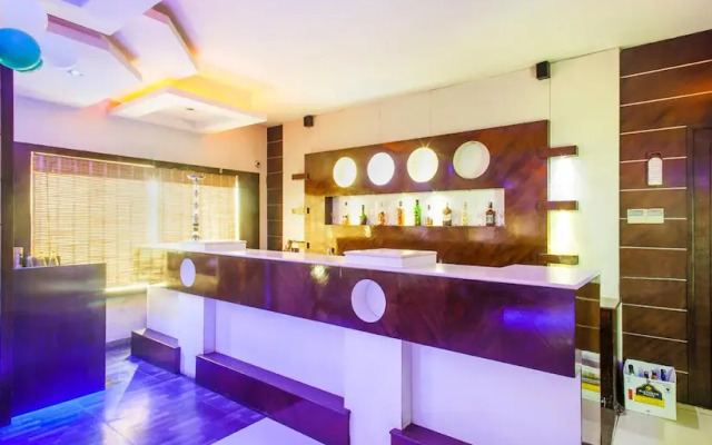 Ark Hotel And Resort