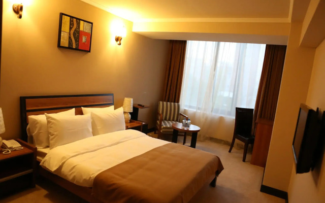 New Nairi Hotel