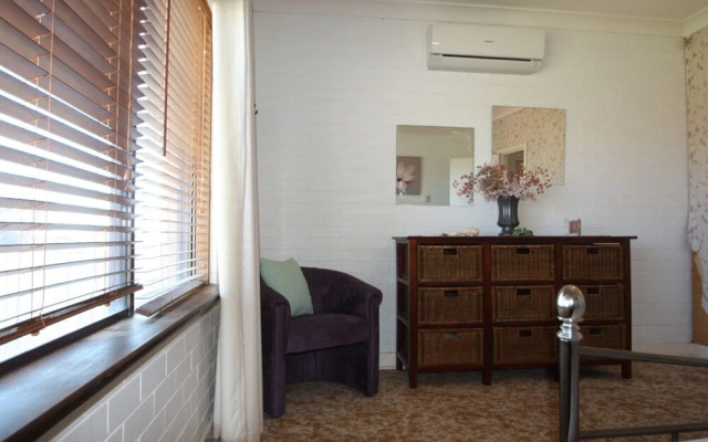 Pine Villas - Walk To Beach Ocean Views