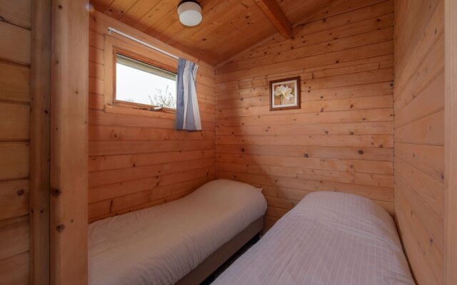 Cozy Wooden Chalet in Pedestrian Area