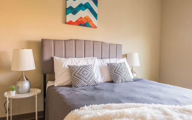 FRONTDESK Cedar Flats Apts Uptown Charlotte