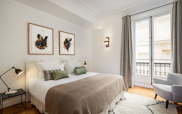Rue Honore Chevalier - Two Bedroom Apartment