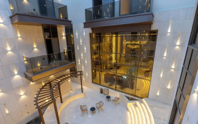 Liora Hotel