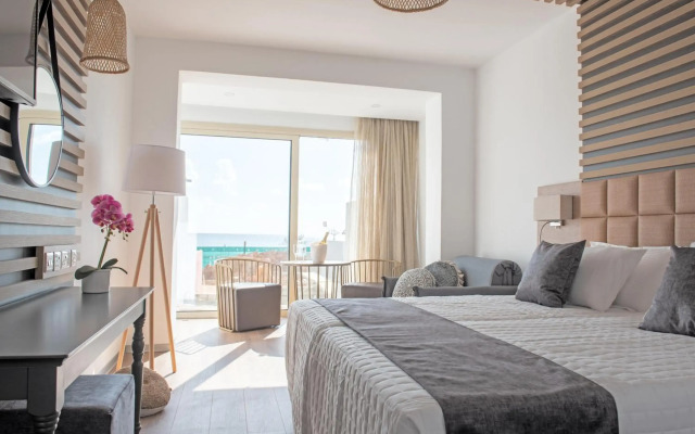 Piere Anne Beach Hotel