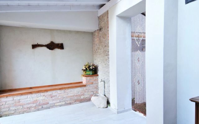 Stellar Apartment in Miane With Shared Swimming Pool