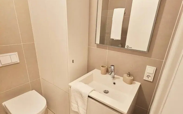 Cozy one bedroom with convenient parking