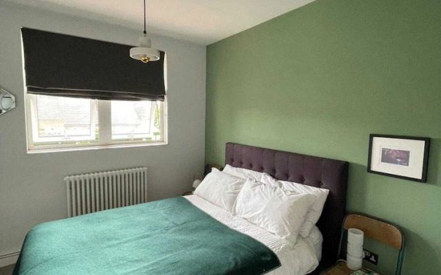 Contemporary 1BD Flat W/balcony - Stoke Newington!