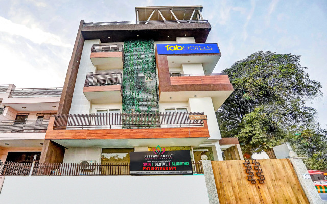 FabHotel F9 Sector 19