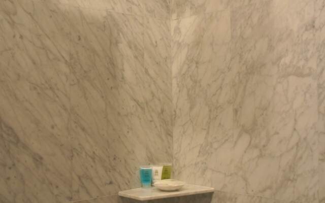 Heeren Straits Hotel