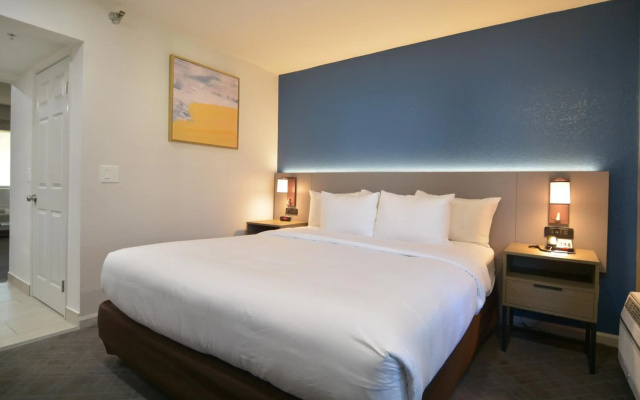 Comfort Inn & Suites Moreno Valley near March Air Reserve Base