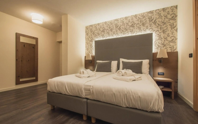 X Alp Hotel