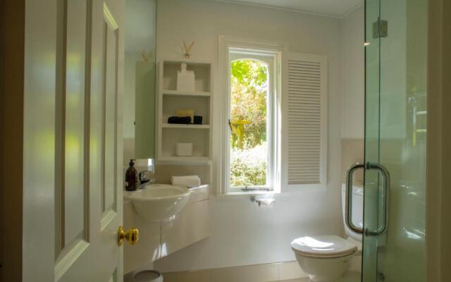 Hawthorne Country House