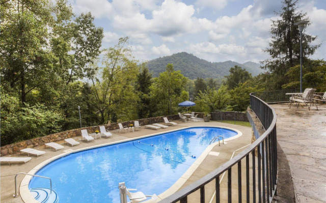 Chalet Inn
